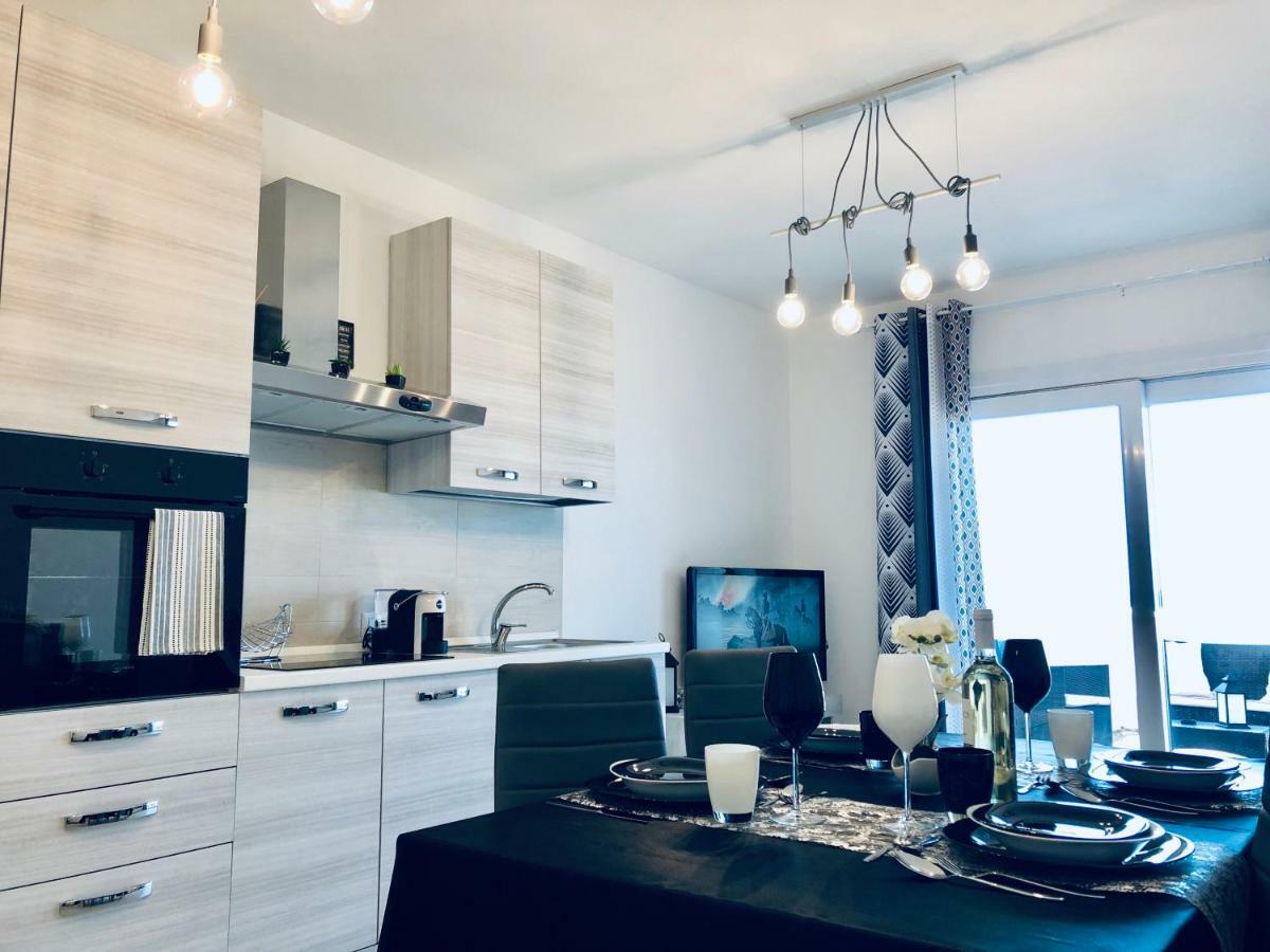 Il Tramonto Luxury House Apartment วัลเลดอเรีย ภายนอก รูปภาพ