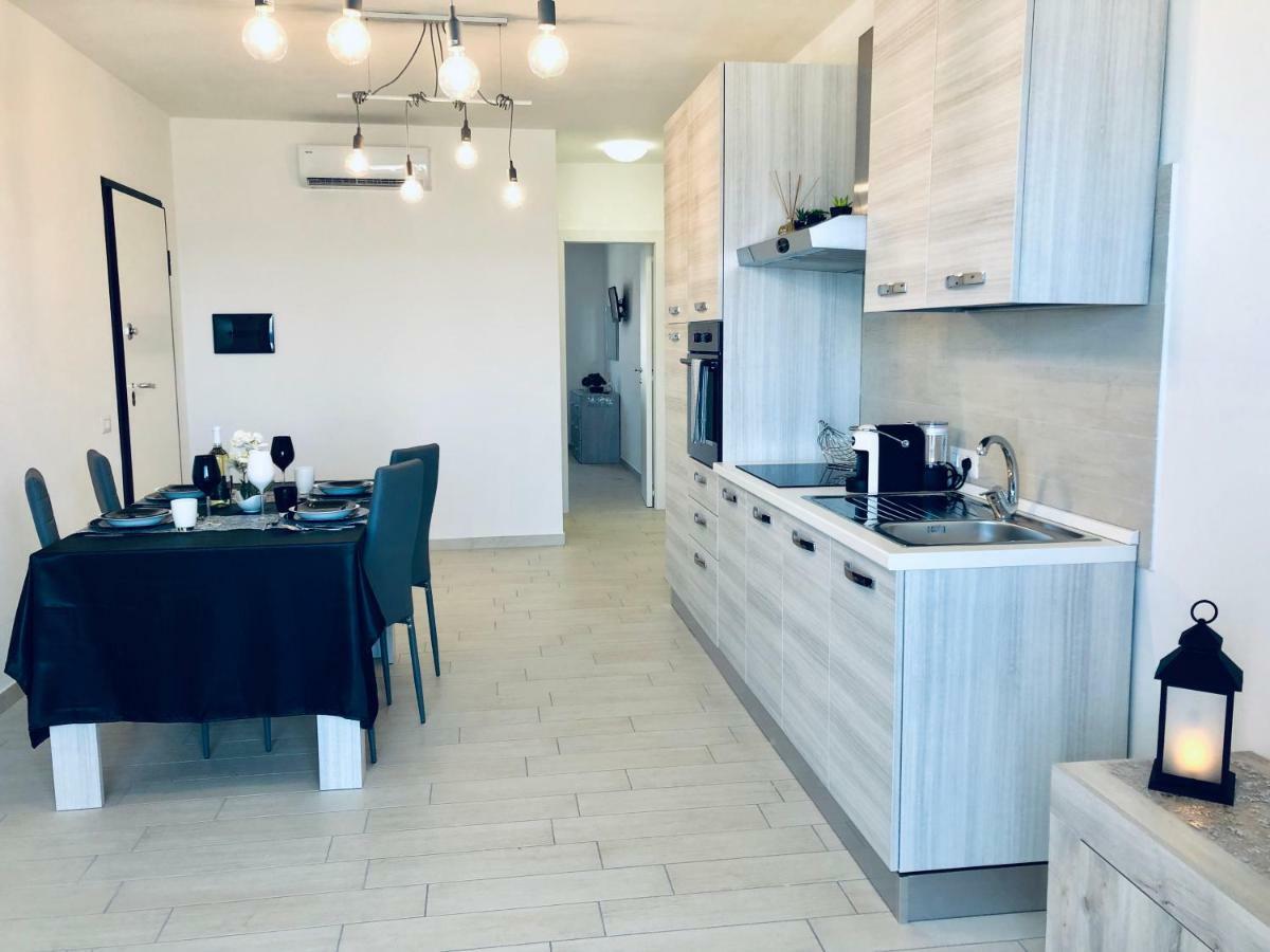 Il Tramonto Luxury House Apartment วัลเลดอเรีย ภายนอก รูปภาพ