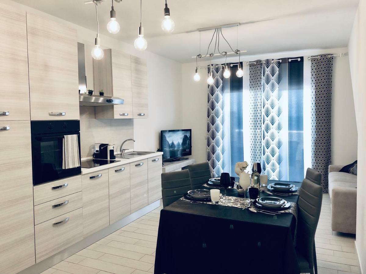 Il Tramonto Luxury House Apartment วัลเลดอเรีย ภายนอก รูปภาพ